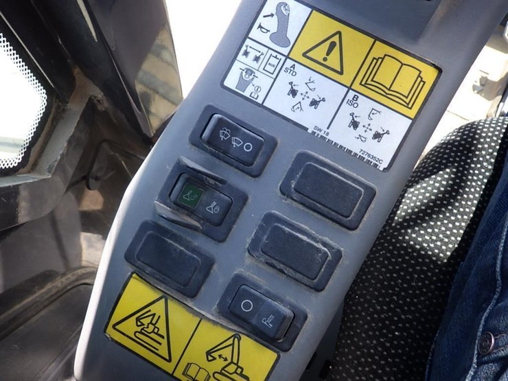 2019-bobcat-e85-image-29