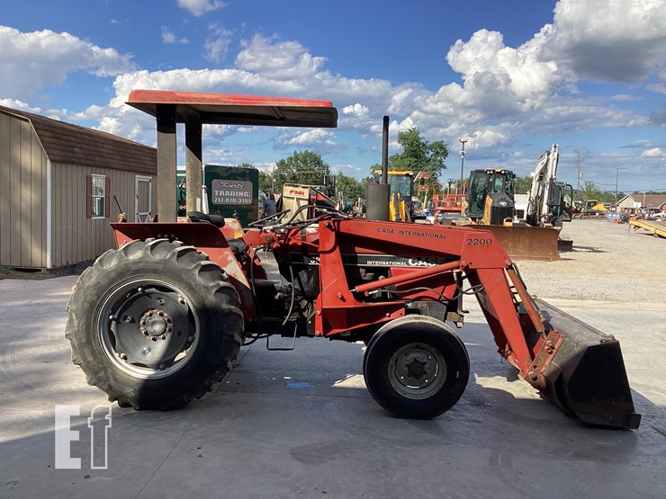 1989-case-ih-385-image-5