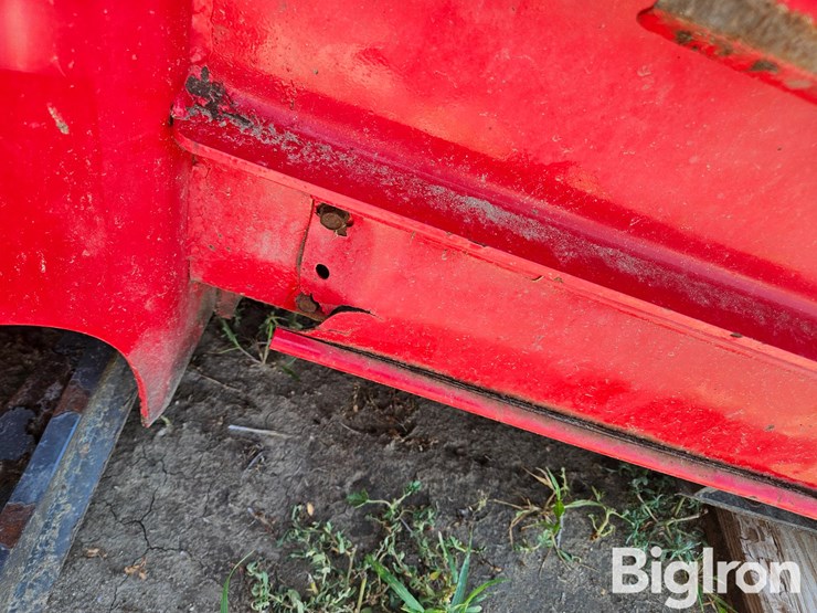 2011-massey-ferguson-9635-image-9