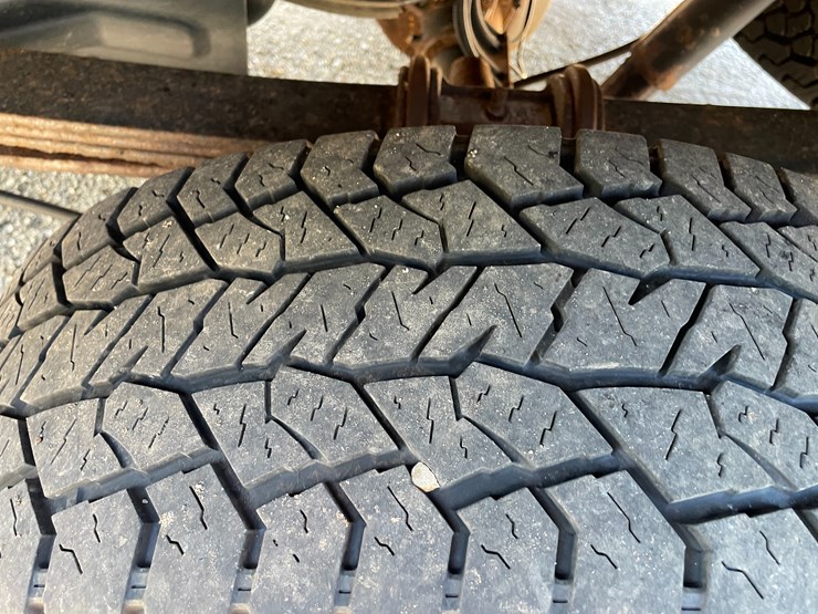 2015-ford-f250-xl-image-32
