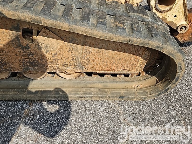 2006-bobcat-t300-image-9