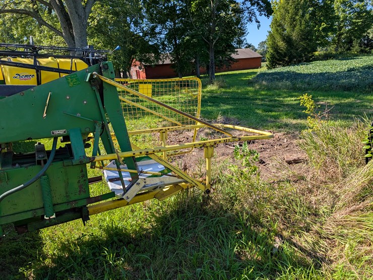 john-deere-336-image-12