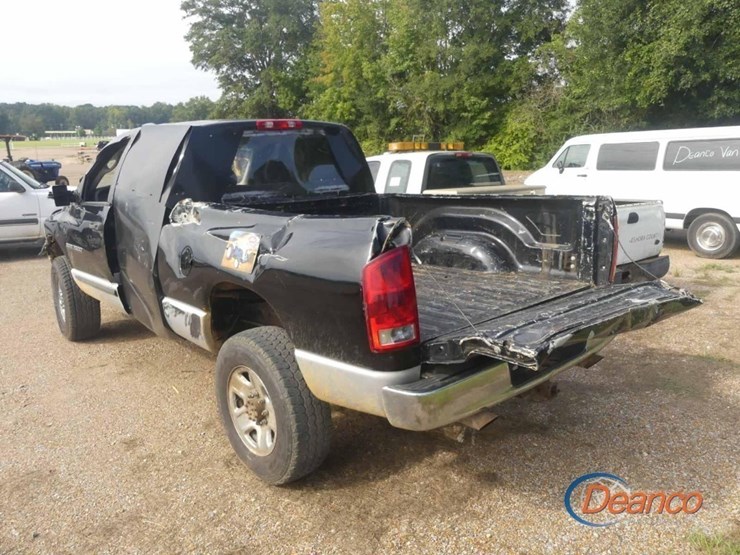 2004-dodge-ram-2500-image-3