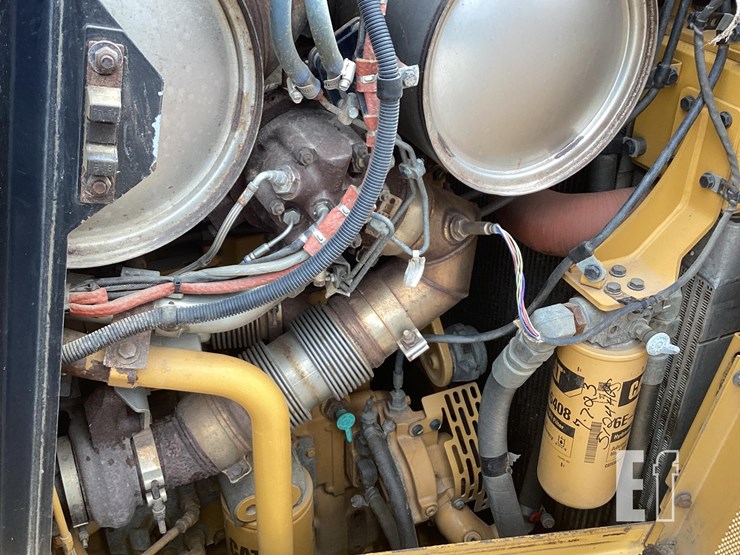 2018-caterpillar-d7e-image-15