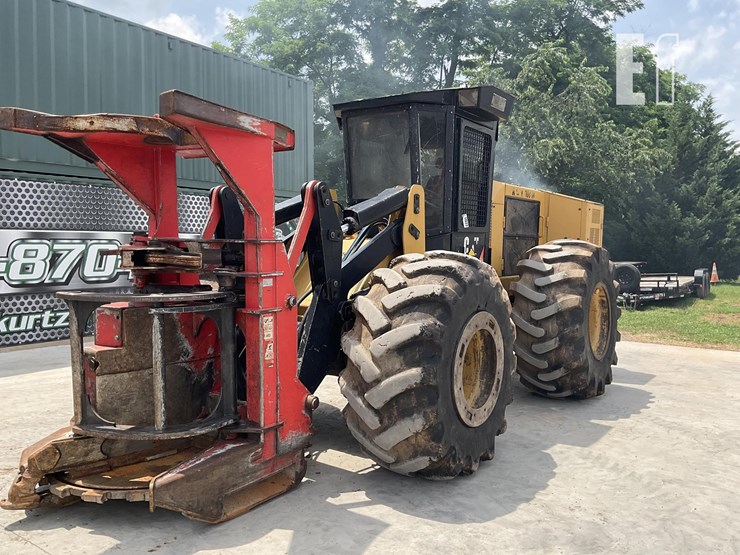 2015-caterpillar-573c-image-9