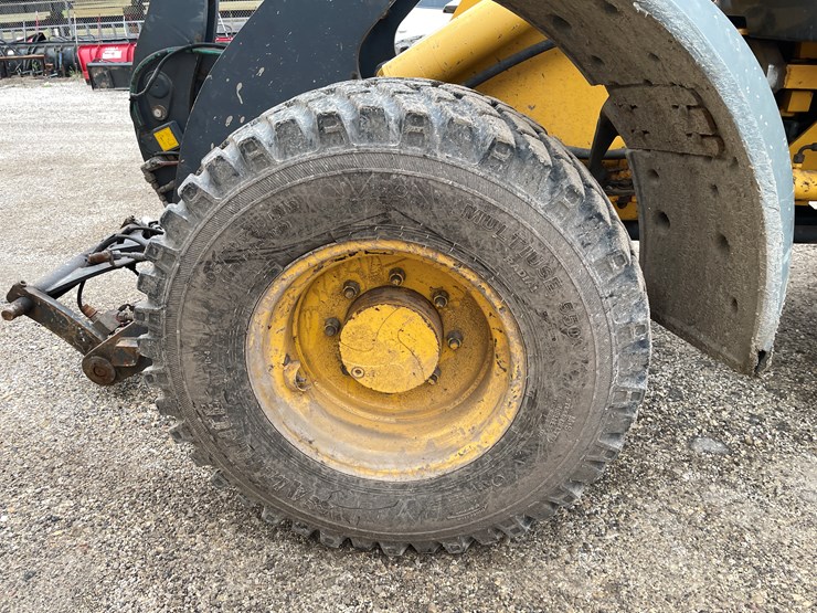 deere-304j-image-8