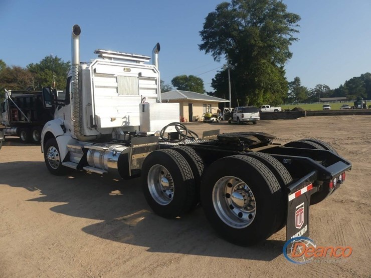 2024-kenworth-t880-image-3