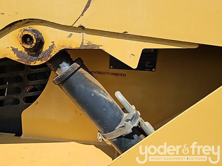 caterpillar-257-image-19