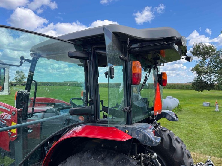 massey-ferguson-1755m-image-19