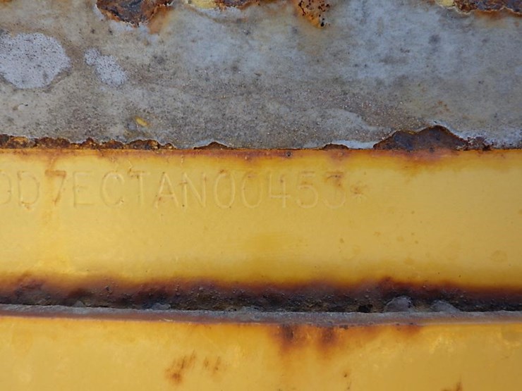 2011-caterpillar-d7e-image-56