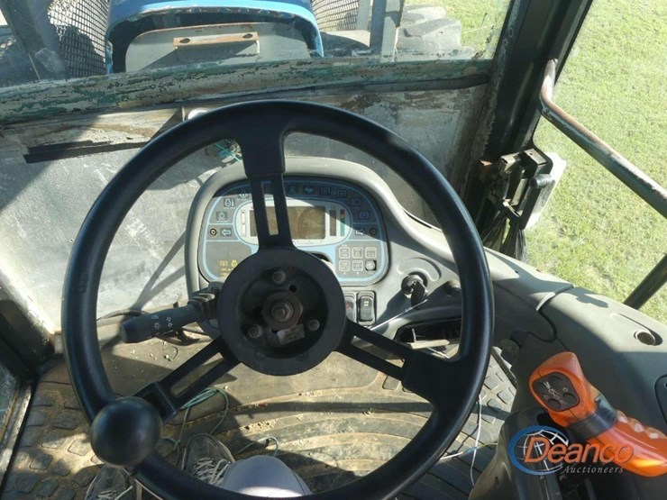 new-holland-tv140-image-15