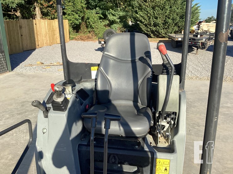 2022-bobcat-e20-image-17