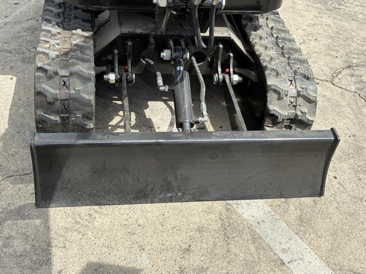 2025-vicsec-vc13c-hydraulic-excavator-image-5