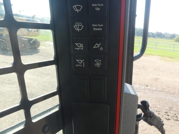 2022-bobcat-t66-image-10