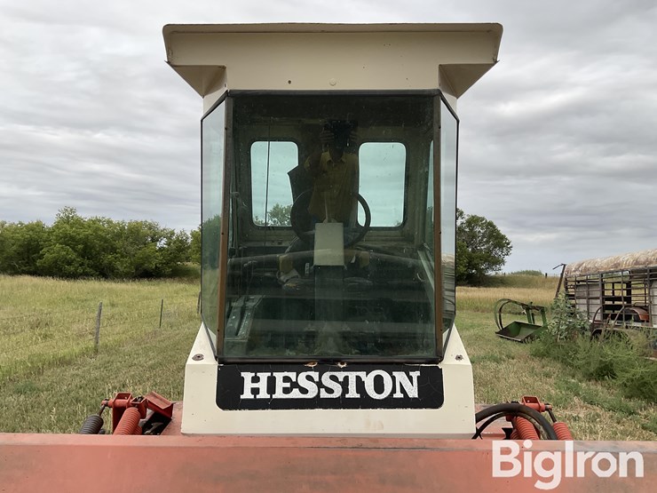 hesston-6600-image-10