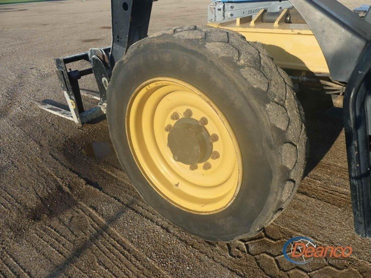2014-caterpillar-tl642c-image-5