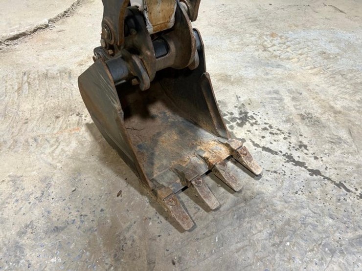 2020-bobcat-e32i-image-10