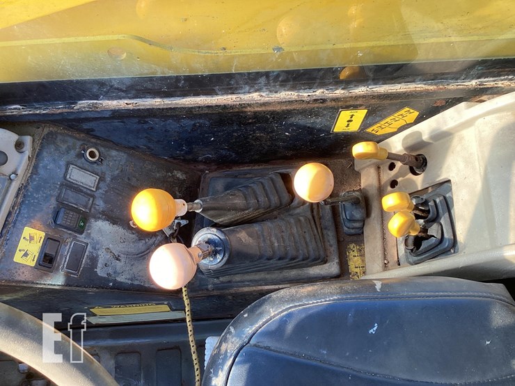 2002-jcb-532-120-image-12
