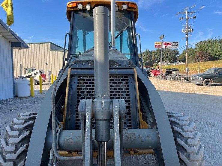 deere-310sj-image-11