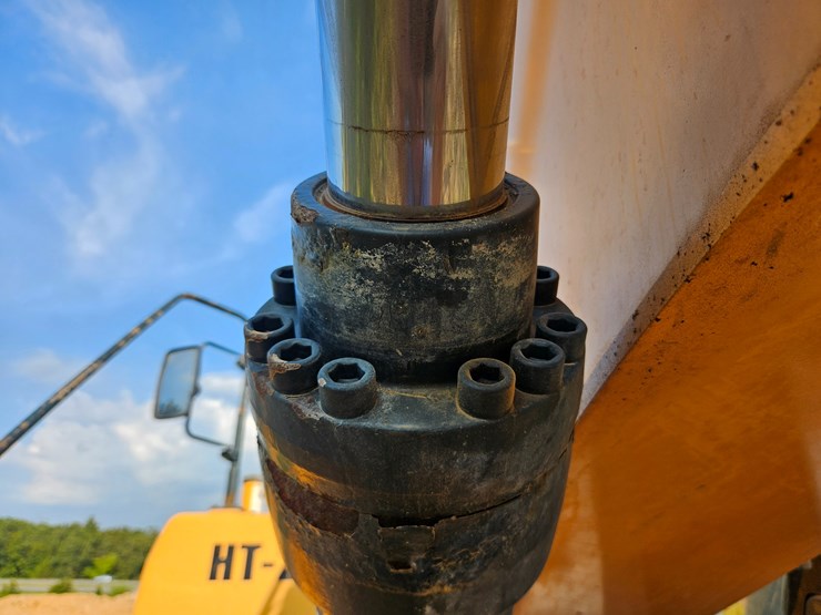#21999-•-2020-hyundai-hx220lc-excavator-image-93