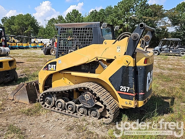 caterpillar-257-image-3