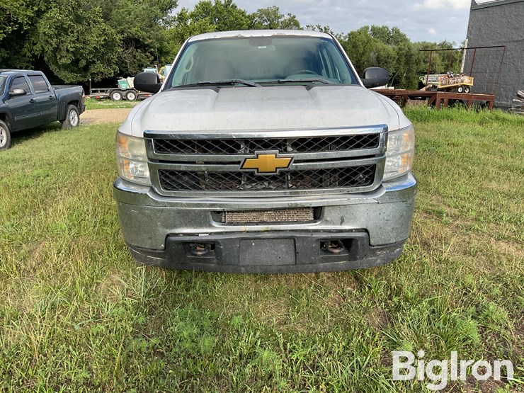 2012-chevrolet-silverado-2500-image-2