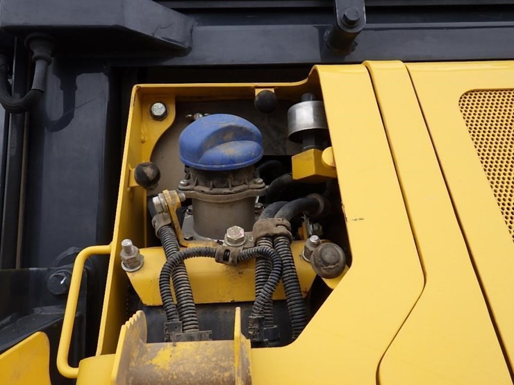 komatsu-d61ex-24-image-45