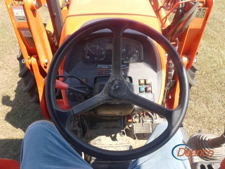 2022-kubota-m6060hd-image-14