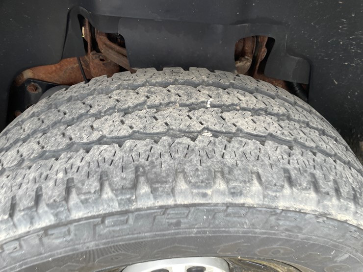 2011-chevrolet-2500-image-9
