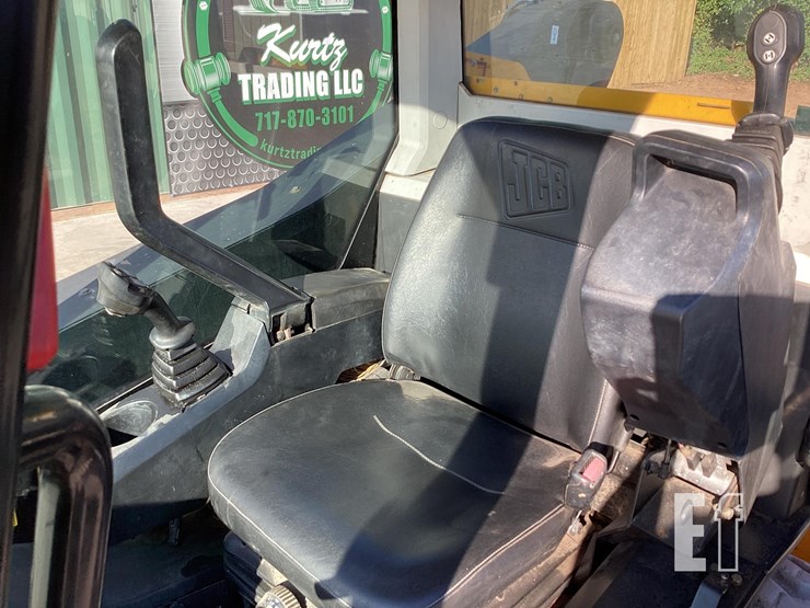 2017-jcb-320t-image-14