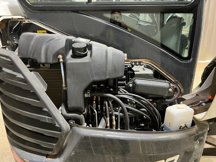 2020-bobcat-e32i-image-19