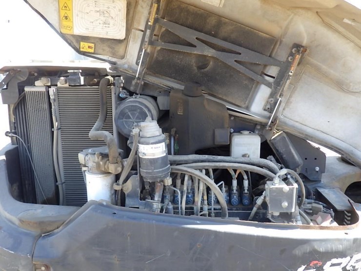 2019-bobcat-e85-image-18