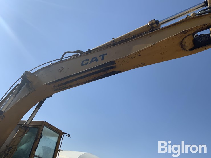 caterpillar-235c-image-12