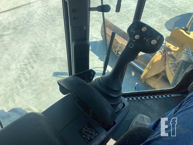2009-caterpillar-140m-image-19