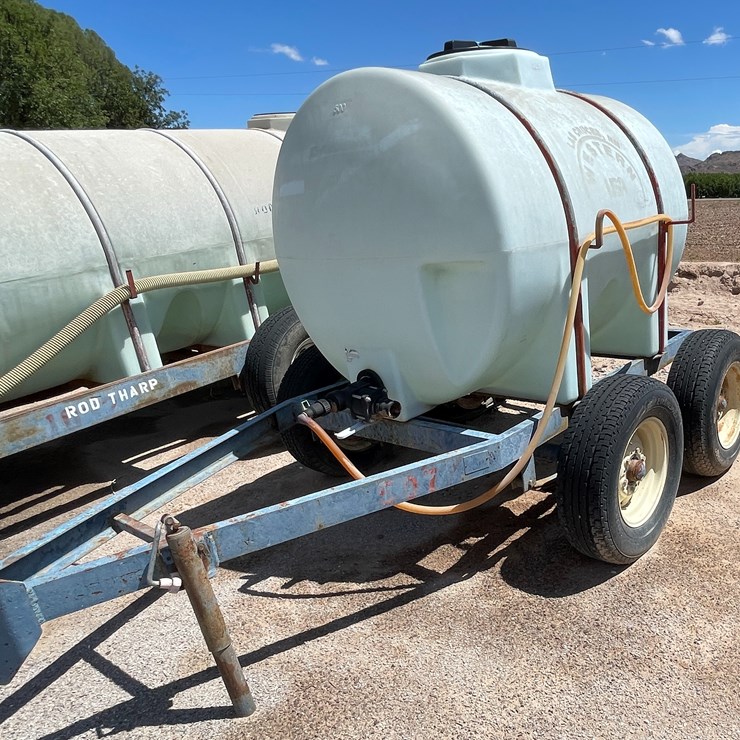 #9138 • 525-Gallon Fertilizer Tank