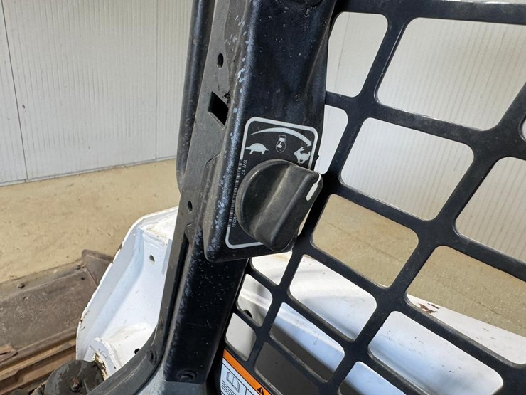 2019-bobcat-s550-image-19