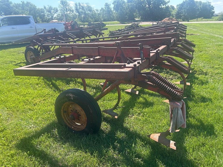 massey-ferguson-14-image-28