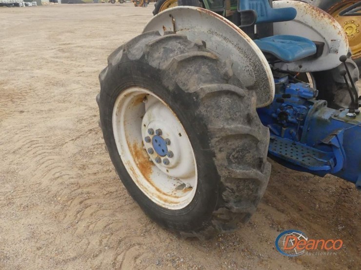 ford-3910-image-8