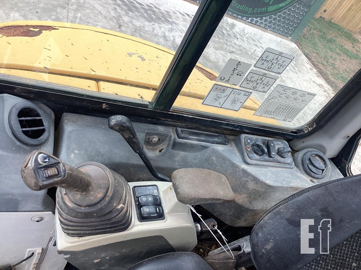 2015-caterpillar-303.5e2-cr-image-20