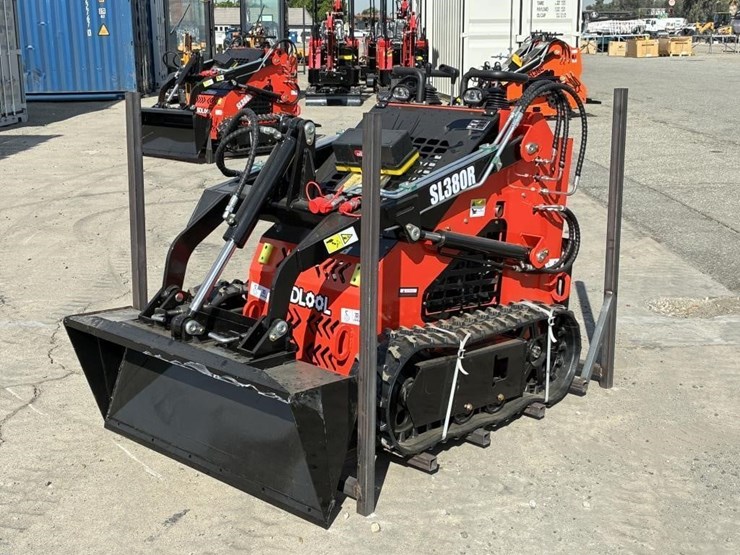 2025-sdlool-sl380r-skid-steer-loader-image-1