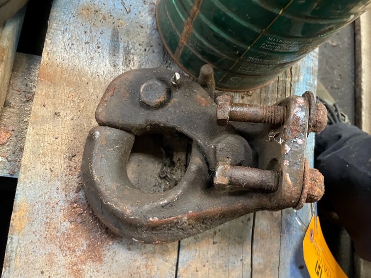 #8426-•-bolt-on-pintle-hitch-image-3