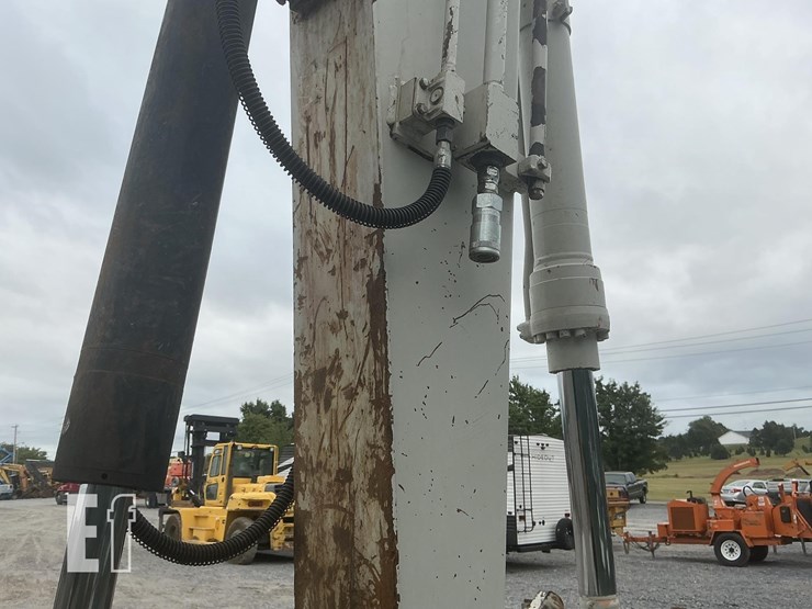 2016-takeuchi-tb1140-image-14