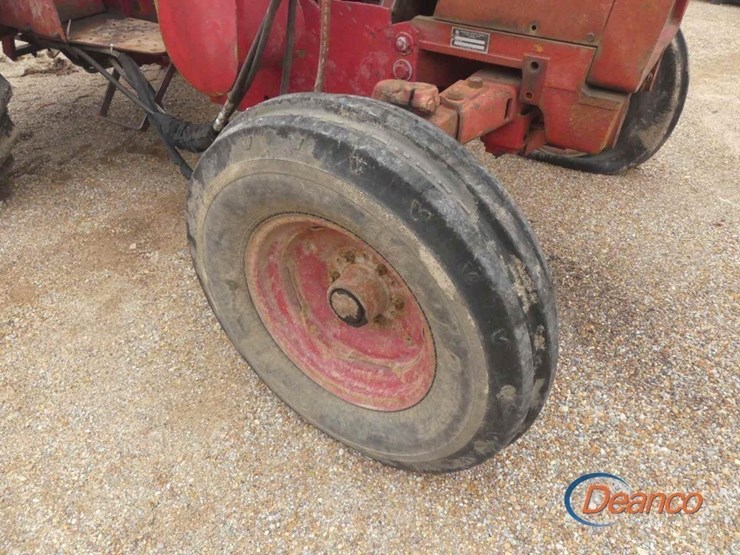 kubota-la1055-image-8