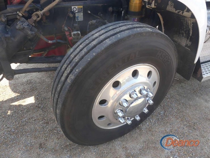 2012-kenworth-t800-image-13
