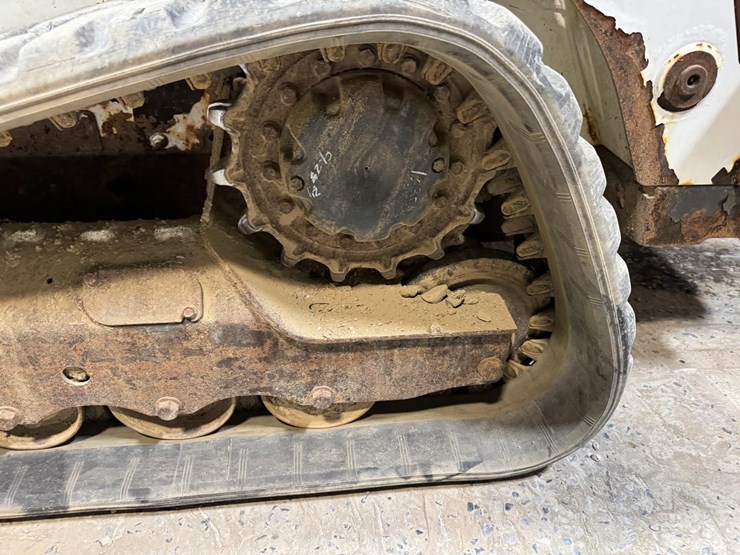 2021-bobcat-t595-image-14