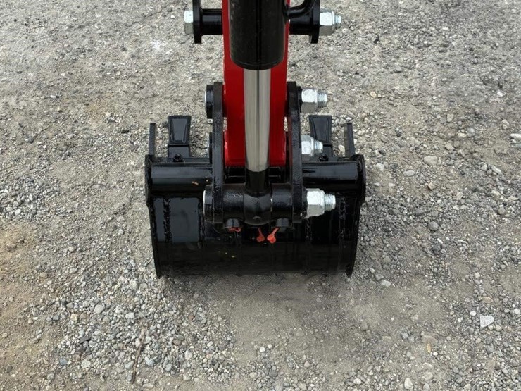 2025-vicsec-vc13-hydraulic-excavator-image-8