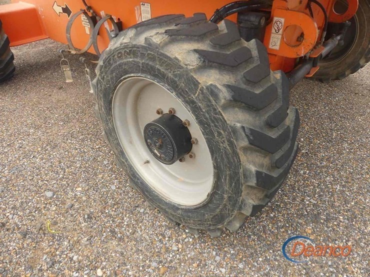 2014-jlg-600s-image-4