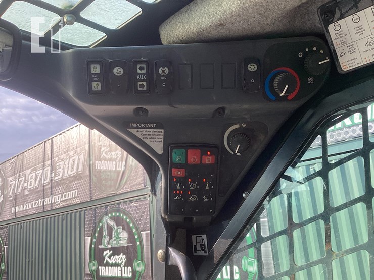 2020-deere-333g-image-16