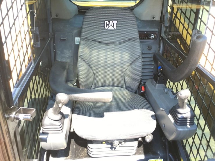 2020-caterpillar-289d3-image-7