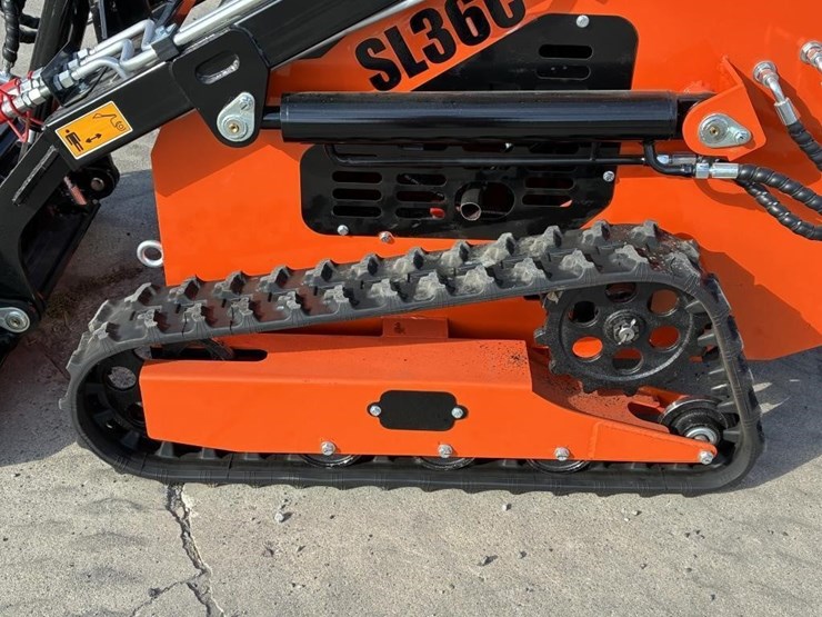 2025-sdlool-sl36c-skid-steer-loader-image-8